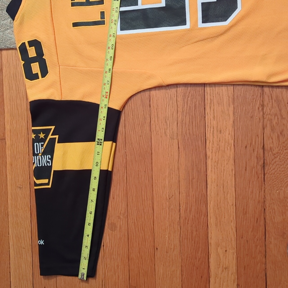 Youth Kris Letang 2017 Pittsburgh penguins stadium series jersey size XL - Picture 12 of 12